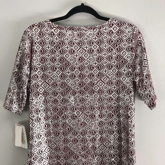 Lularoe Elegant Gigi Size Large Shirt Red Silver Aztec Pattern Rare Holiday - Picture 10 of 15